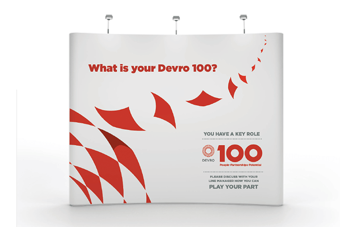 Devro 100 > display stand